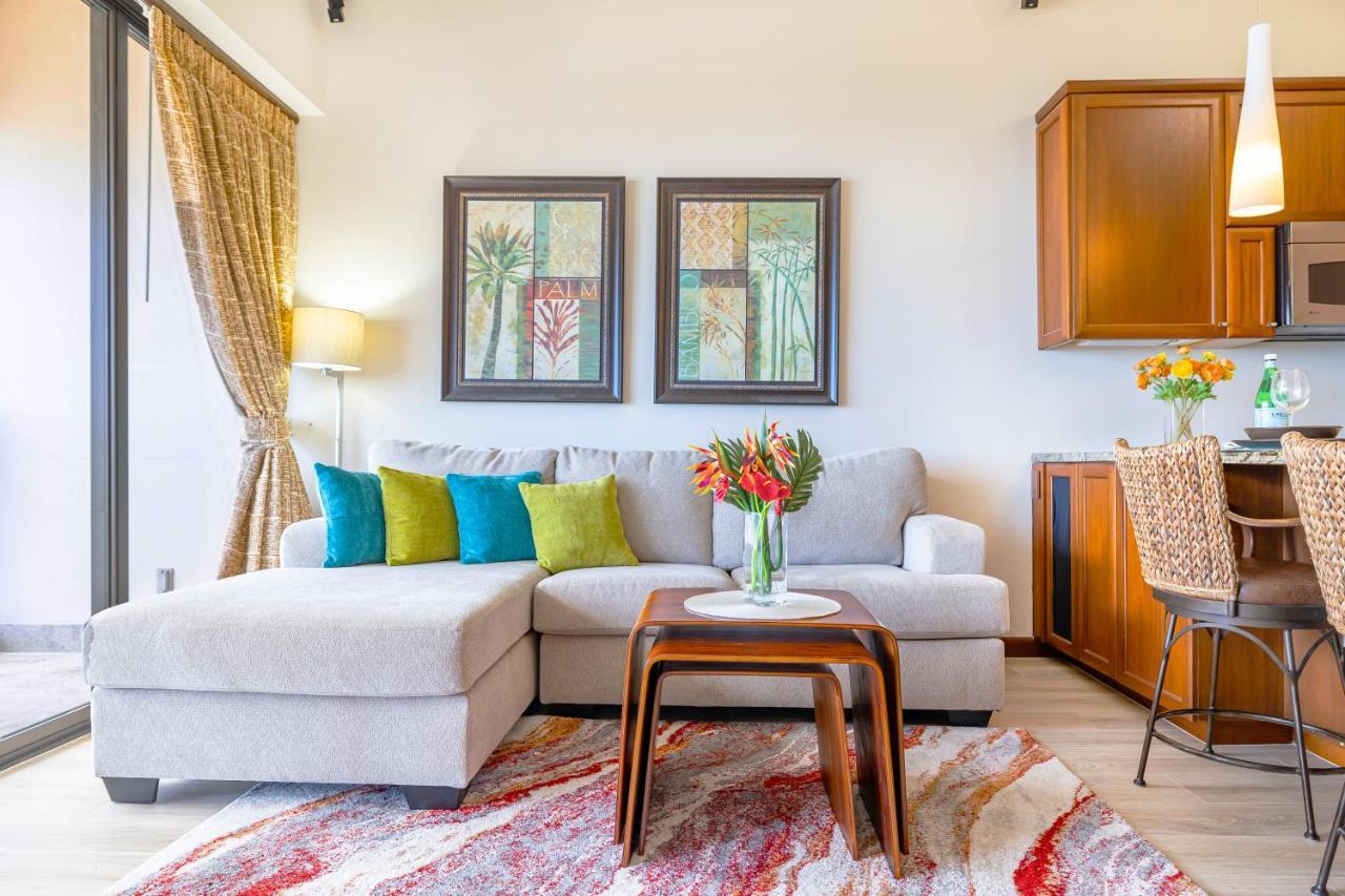 Upscale Penthouse With Ocean Views - Free Parking Lägenhet Honolulu Exteriör bild