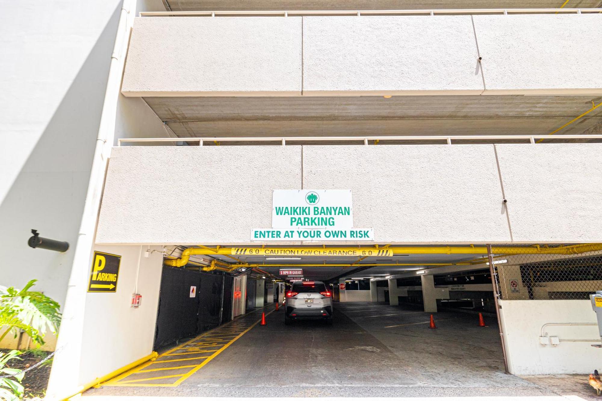 Upscale Penthouse With Ocean Views - Free Parking Lägenhet Honolulu Exteriör bild