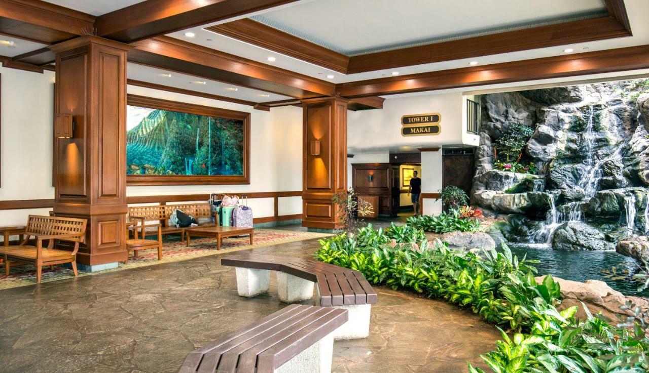 Upscale Penthouse With Ocean Views - Free Parking Lägenhet Honolulu Exteriör bild