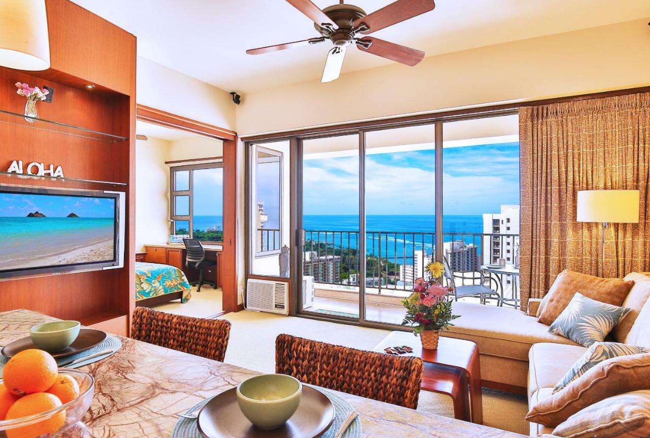 Upscale Penthouse With Ocean Views - Free Parking Lägenhet Honolulu Exteriör bild